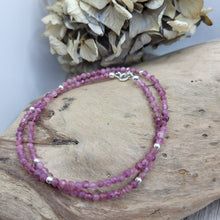 Lade das Bild in den Galerie-Viewer, Kurze Halskette Turmalin (3mm)