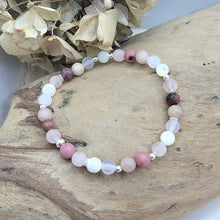 Lade das Bild in den Galerie-Viewer, Armband *Geborgenheit & Vertauen* (6mm)