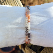Lade das Bild in den Galerie-Viewer, Armband Mondstein (3,5mm)