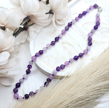 Lade das Bild in den Galerie-Viewer, Kinderhalskette Amethyst (6mm)