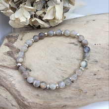 Lade das Bild in den Galerie-Viewer, Armband Mondstein (6mm)