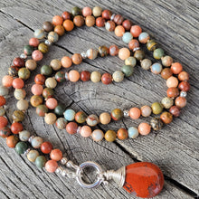 Lade das Bild in den Galerie-Viewer, Lange Halskette Picasso Jaspis/ Terra Jaspis / Aventurin (6mm)