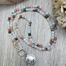 Lade das Bild in den Galerie-Viewer, Lange Halskette *Schutz und Balance*