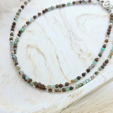 Lade das Bild in den Galerie-Viewer, Kurze Halskette Chrysopras
