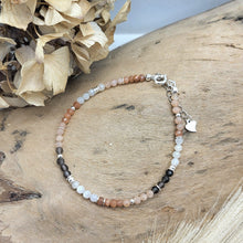 Lade das Bild in den Galerie-Viewer, Armband Mondstein (3,5mm)
